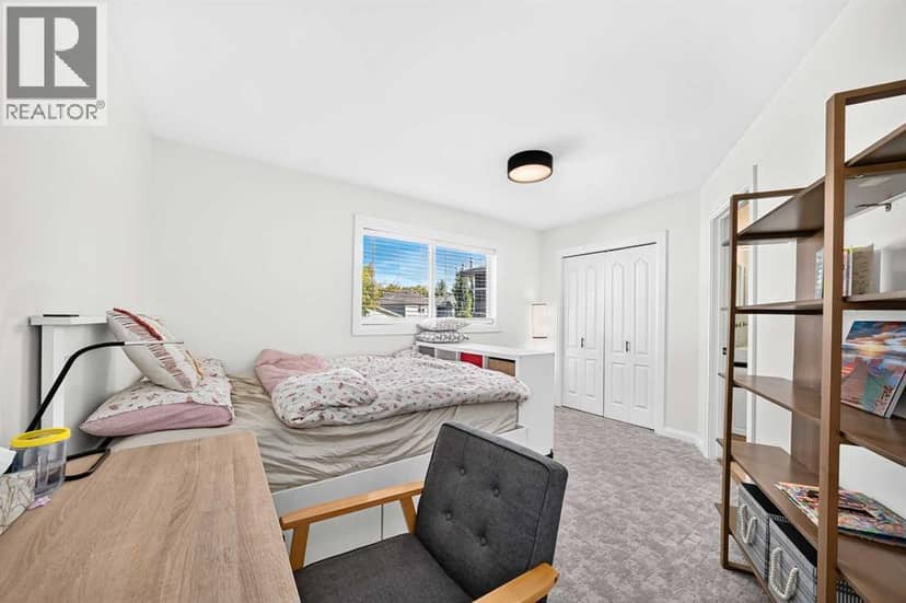 430 56 Avenue SW — photo 22 of 40