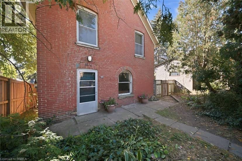 16 1/2 TERRACE HILL Street, Brantford, photo 2