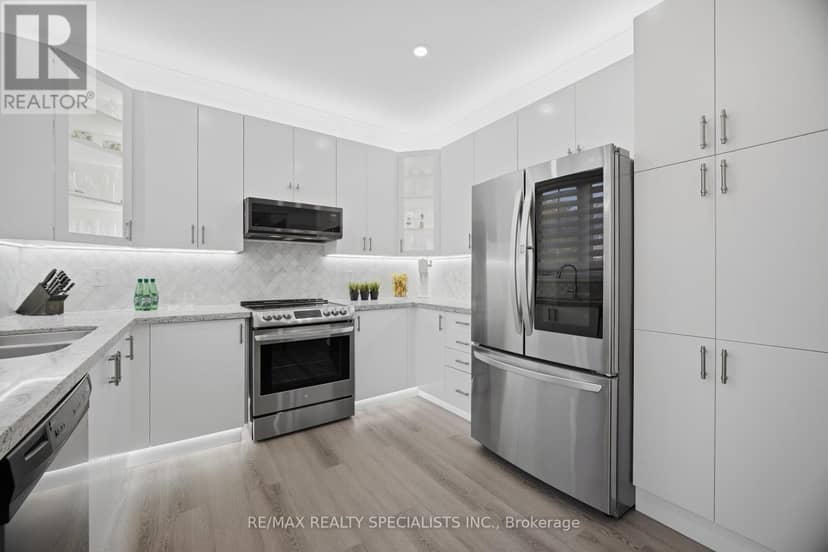 306 Montreal Circle — photo 12 of 40