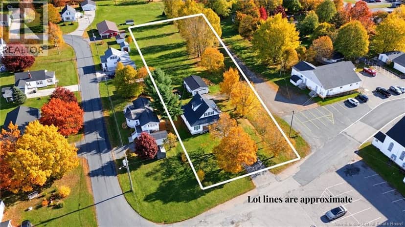 20 St Joseph, Rogersville, photo 2