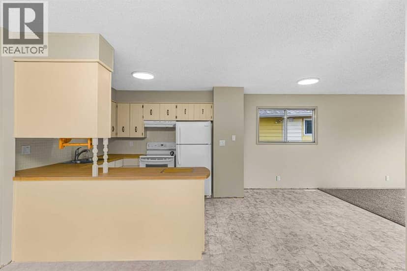 6 Woodland Close — photo 20 of 40