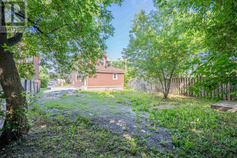 216 Goulais AVE — photo 32 of 40