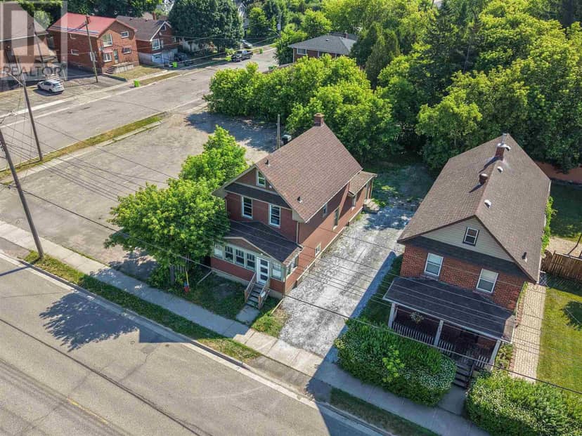 216 Goulais AVE — photo 37 of 40