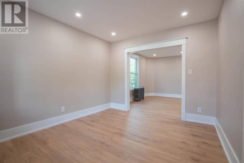 216 Goulais AVE — photo 5 of 40