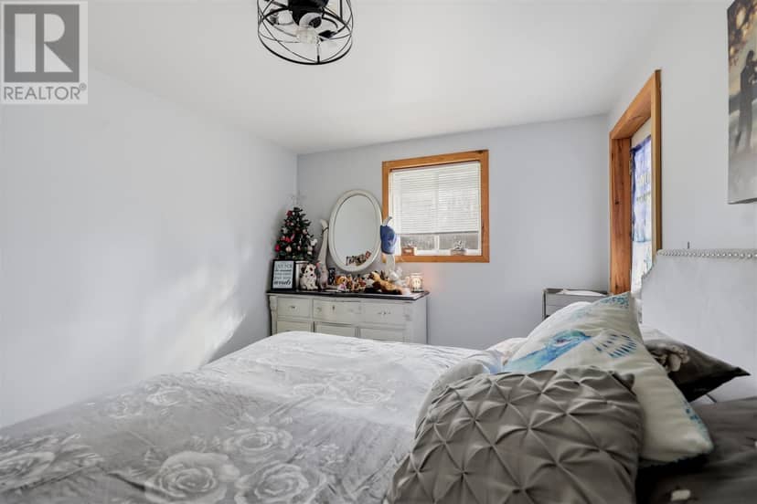 152 MacLean RD — photo 19 of 39