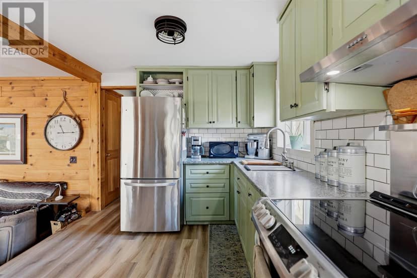 152 MacLean RD, Thessalon, photo 8