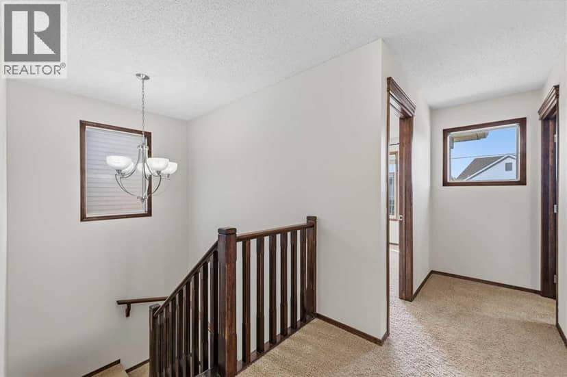 195 Elgin Rise SE — photo 24 of 40