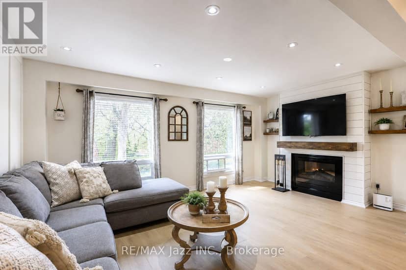 304 Annes Street, Whitby, photo 6