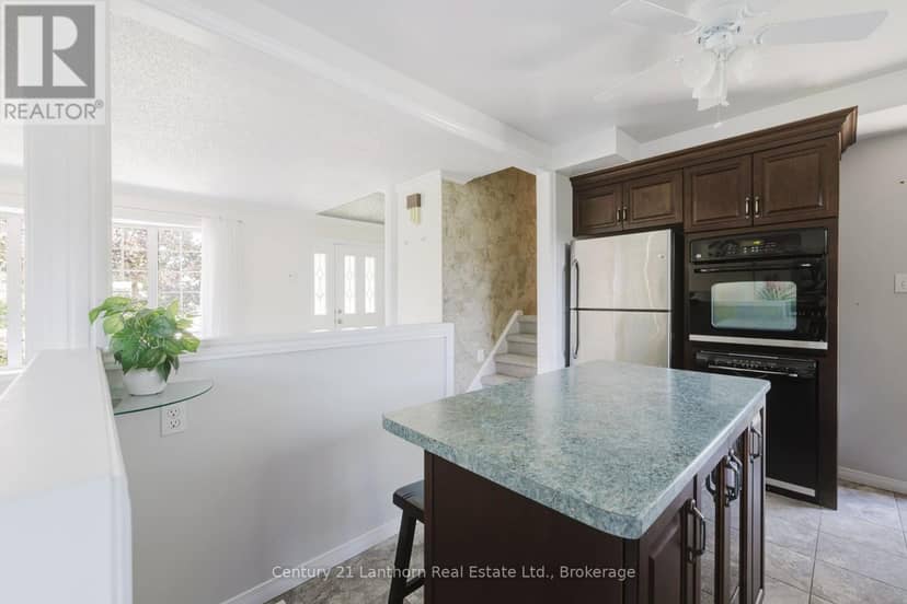 31 Marsh Drive — photo 15 of 40