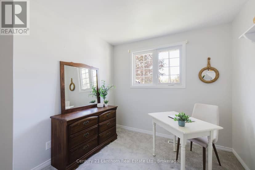 31 Marsh Drive — photo 27 of 40