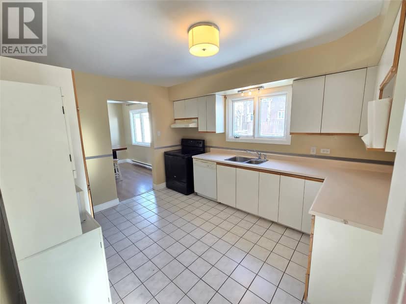 303 Carson Avenue — photo 10 of 36