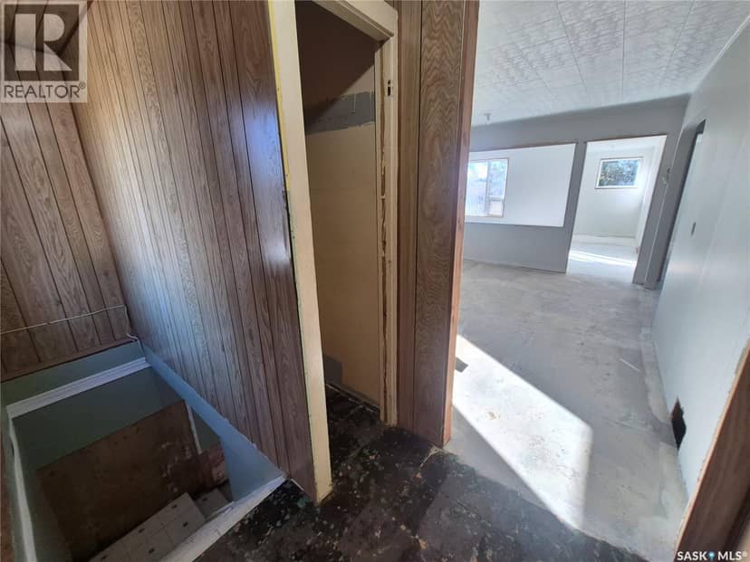 304 Froude STREET — photo 9 of 40