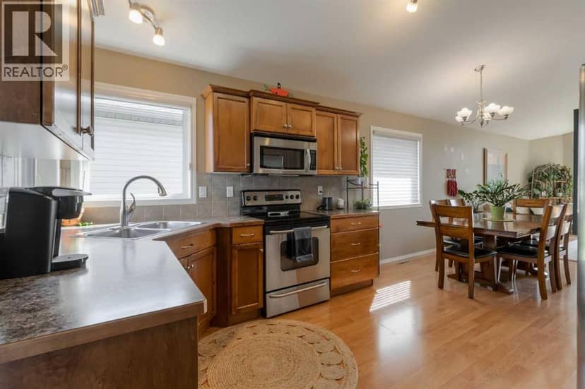 159 Grand River Boulevard W — photo 18 of 40