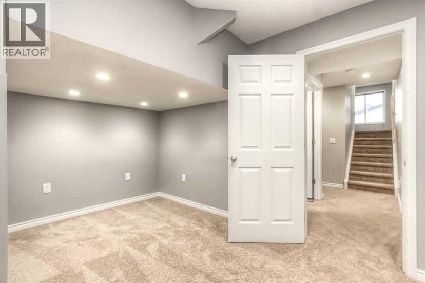 241 Morningside Gardens SW — photo 37 of 40