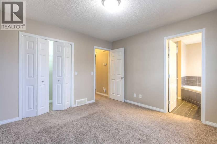 241 Morningside Gardens SW — photo 22 of 40