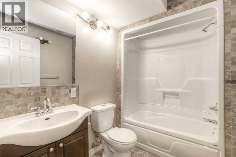 241 Morningside Gardens SW — photo 34 of 40