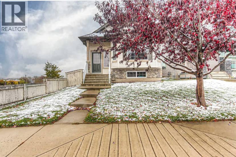 241 Morningside Gardens SW, Airdrie, photo 2