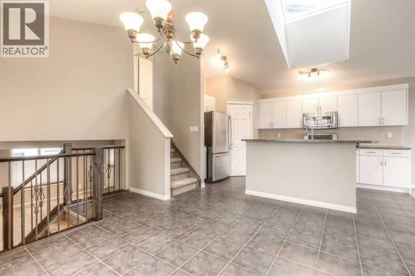 241 Morningside Gardens SW — photo 14 of 40