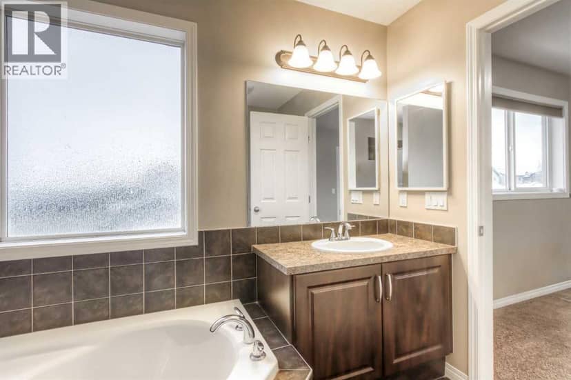 241 Morningside Gardens SW — photo 23 of 40