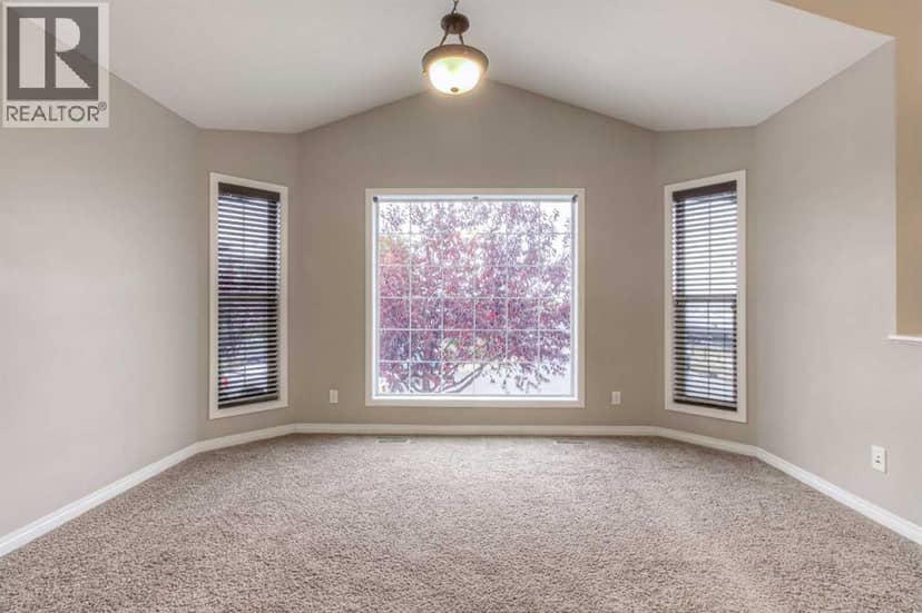 241 Morningside Gardens SW — photo 9 of 40