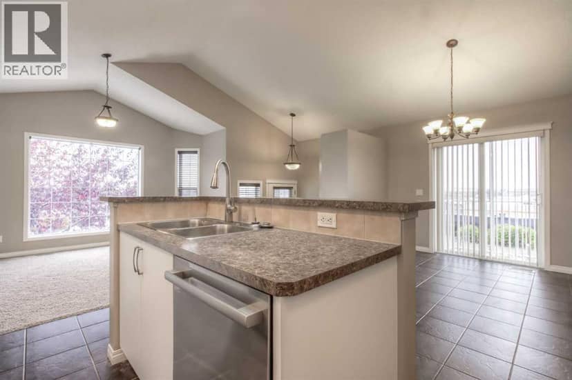 241 Morningside Gardens SW — photo 12 of 40