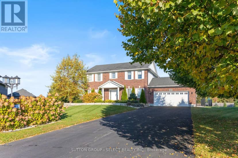 5229 Wales Crescent N, Malahide, photo 2
