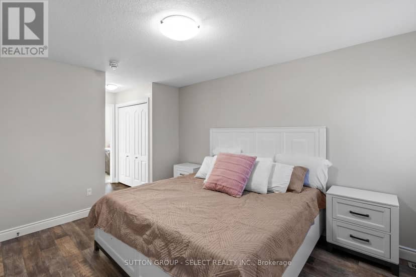 5229 Wales Crescent N — photo 21 of 40