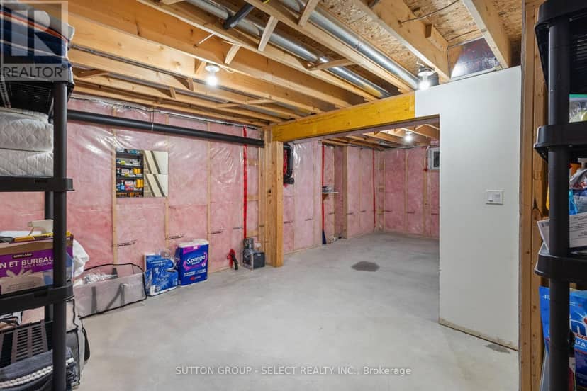 5229 Wales Crescent N — photo 26 of 40