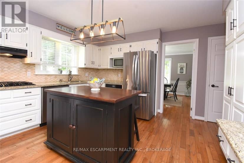 24 Shaw Street — photo 11 of 40