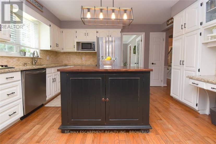 24 Shaw Street — photo 14 of 40