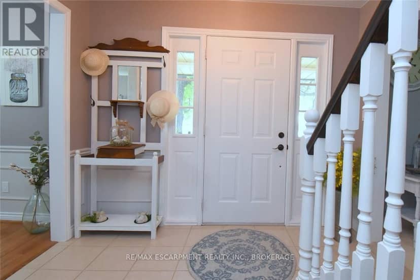 24 Shaw Street — photo 4 of 40