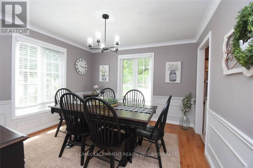 24 Shaw Street — photo 8 of 40