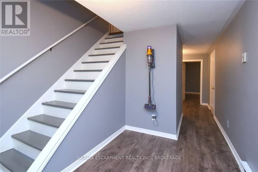 24 Shaw Street — photo 37 of 40