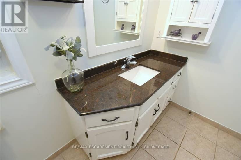 24 Shaw Street — photo 33 of 40