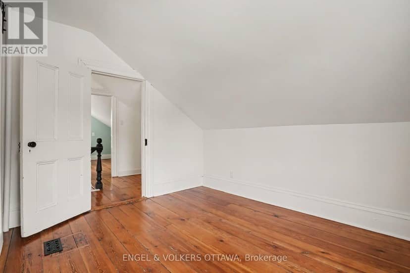 8169 Victoria Street — photo 23 of 33