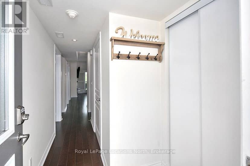 303 - 8 Brandy Lane Drive — photo 5 of 40