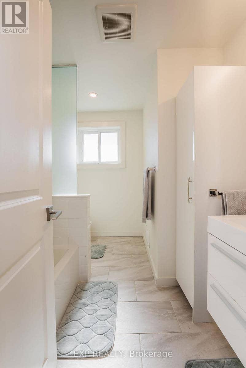 60 Gooderham Drive — photo 19 of 40