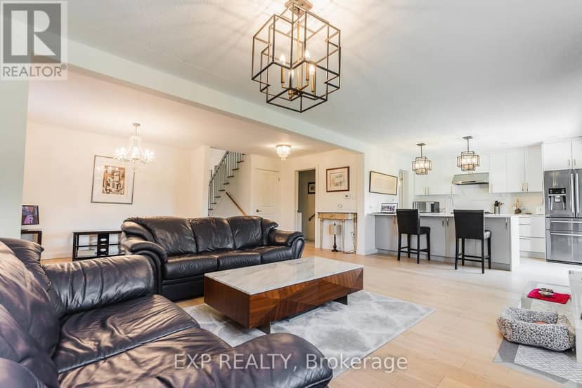 60 Gooderham Drive, Toronto, photo 4
