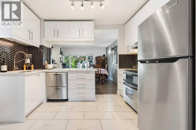 809 68 Avenue SW, Calgary, photo 3
