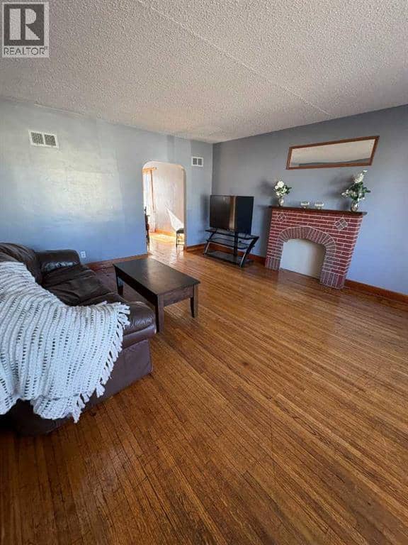 5221 51 Avenue, Vermilion, photo 4