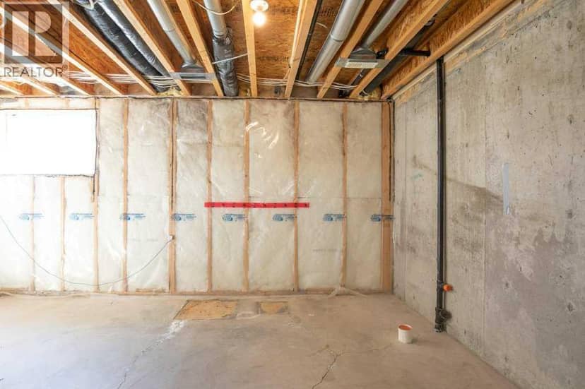 127 Lyons Close — photo 29 of 33