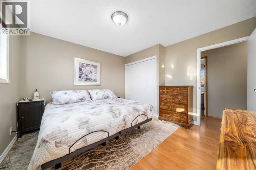 814 1 Street E — photo 16 of 40