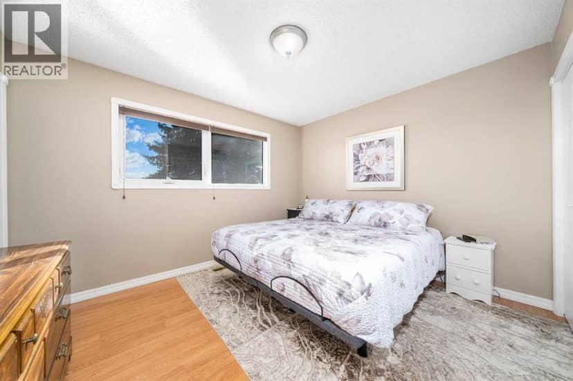 814 1 Street E — photo 15 of 40