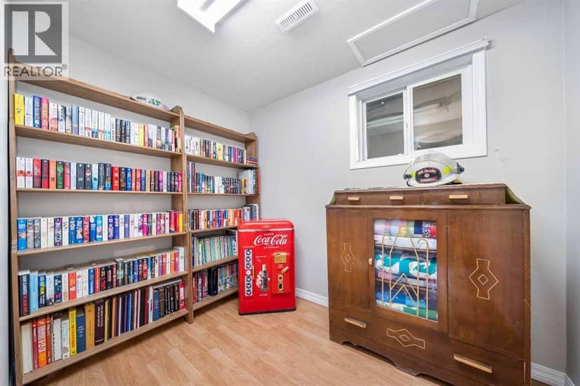 814 1 Street E — photo 21 of 40