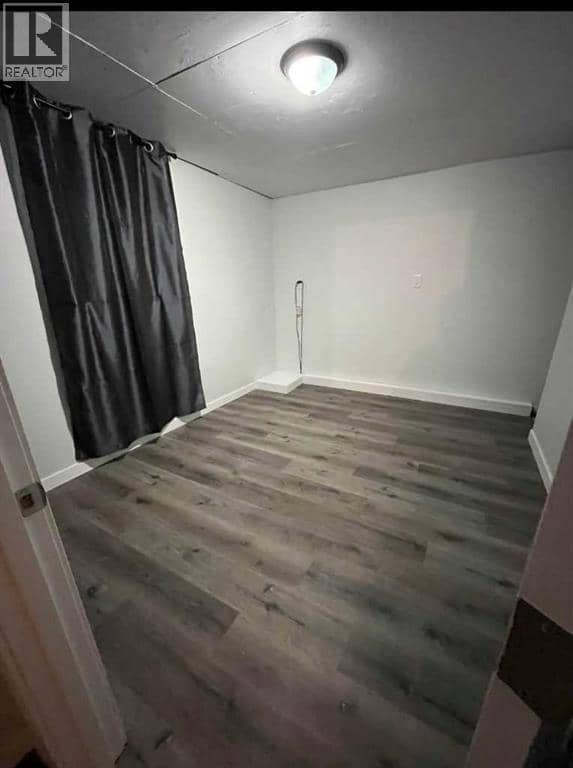 5221 51 Avenue — photo 35 of 38