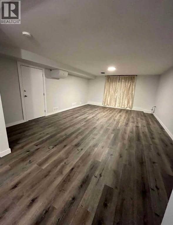 5221 51 Avenue — photo 30 of 38