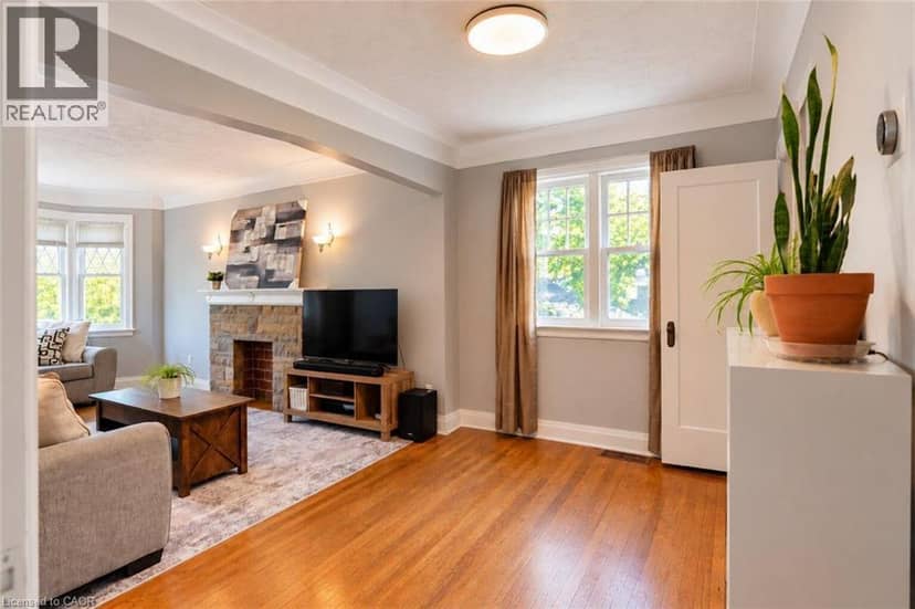 75 BARONS Avenue — photo 11 of 40