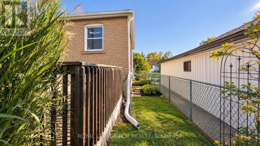 26 Newton Street — photo 38 of 40