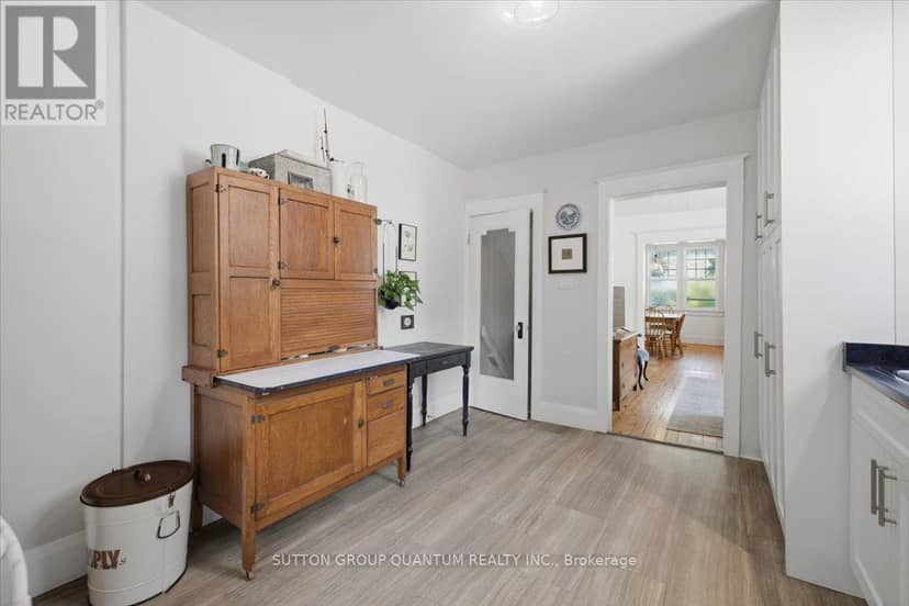 137 Chisholm Street — photo 22 of 40