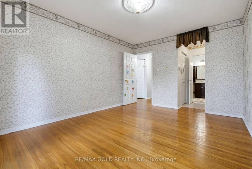 64 Doncaster Road — photo 9 of 18